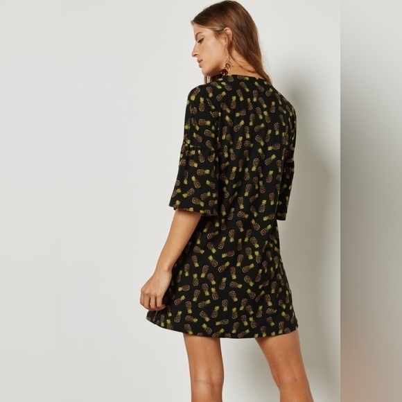 MANGO Pineapple 
V-Neck Printed Dress Size 4 - Picture 2 of 9